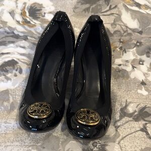 Tory Burch Black Flats & Loafers